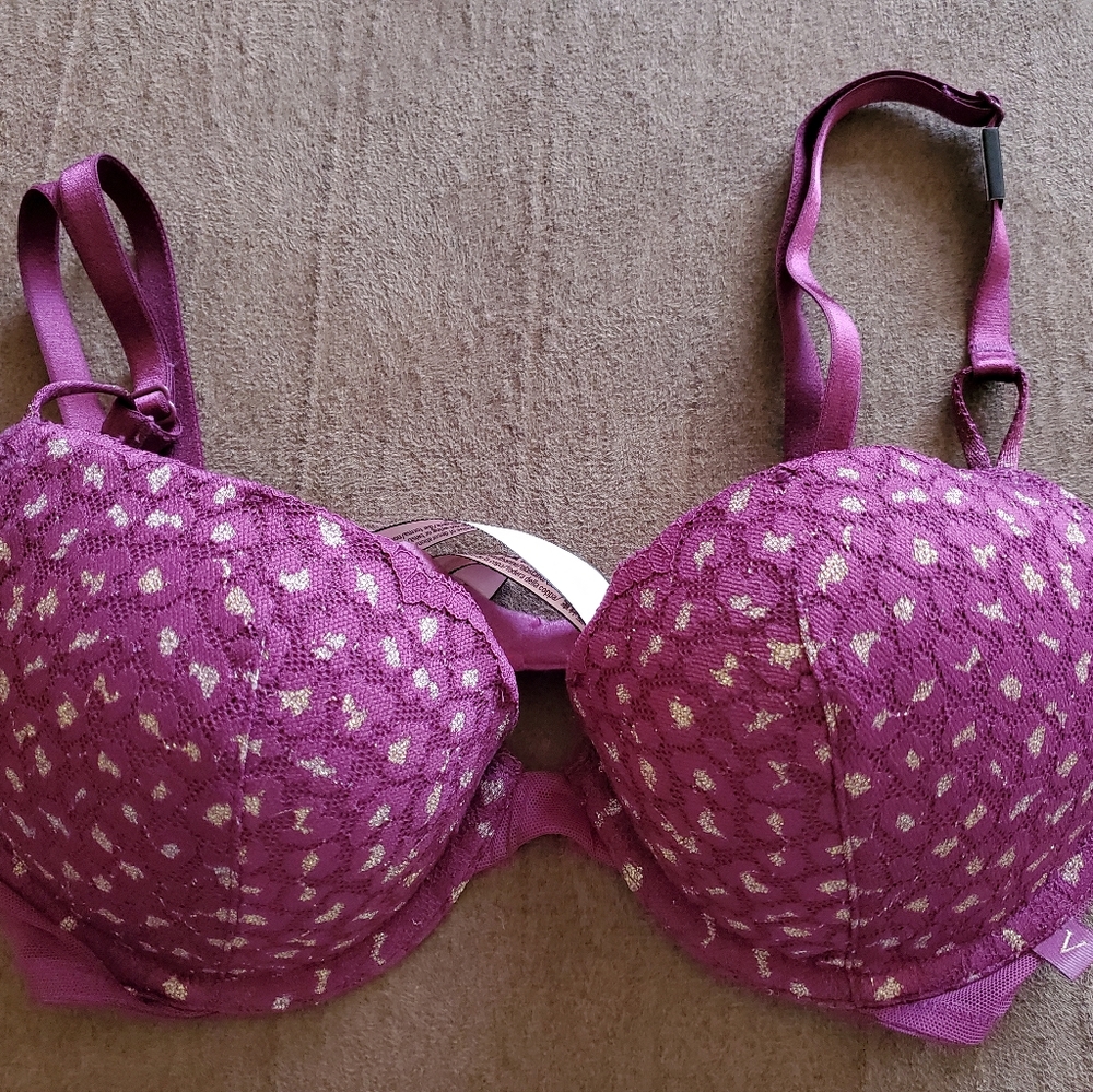 VS Bras Size 32C Push